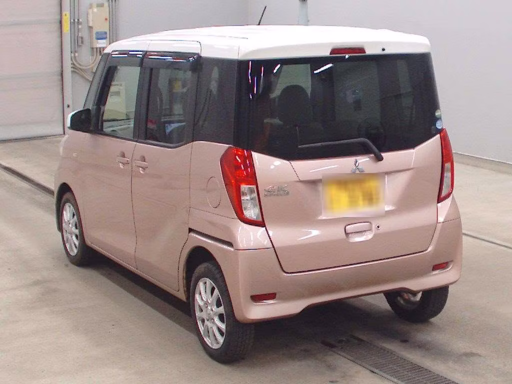 MITSUBISHI EK SPACE
