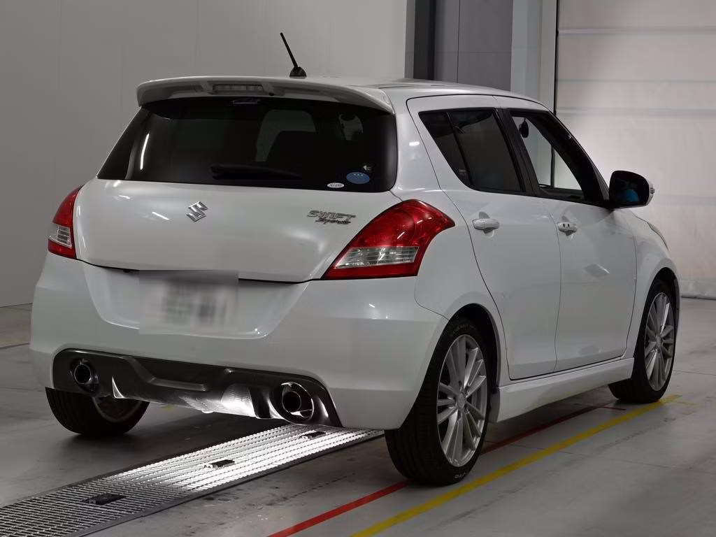 SUZUKI SWIFT