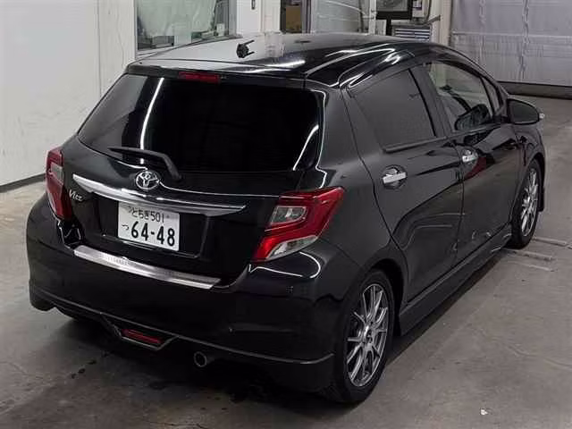 TOYOTA VITZ