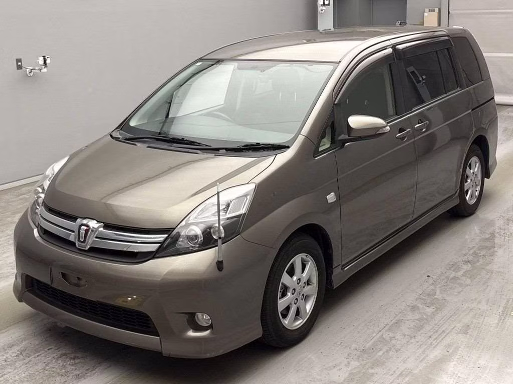 TOYOTA ISIS