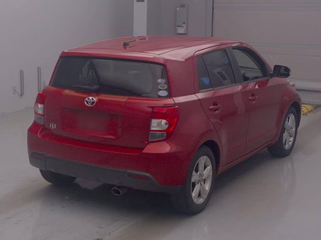 TOYOTA IST