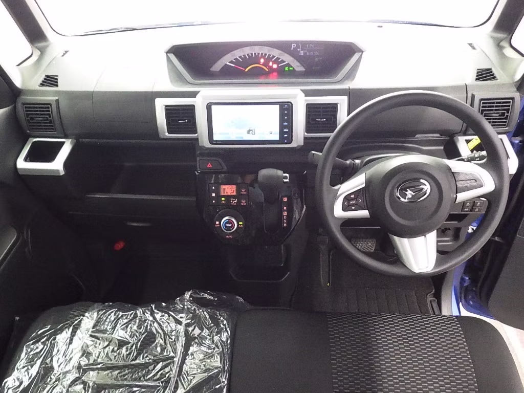 DAIHATSU WAKE