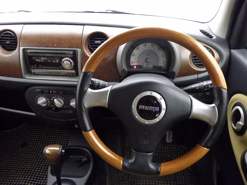 DAIHATSU MIRA GINO
