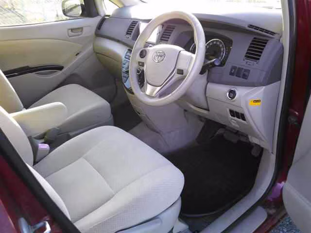 TOYOTA ISIS