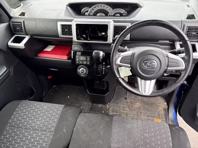 DAIHATSU WAKE