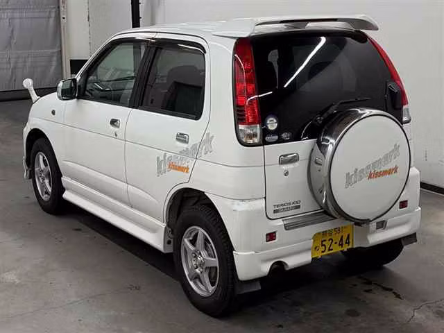 DAIHATSU TERIOS KID