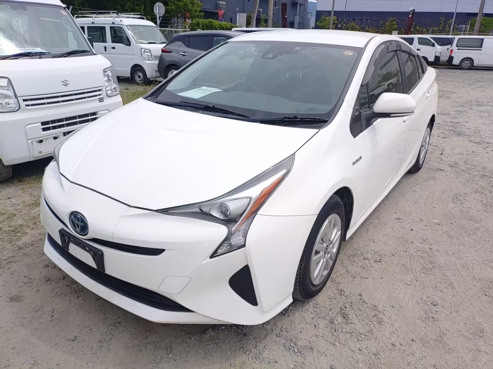 TOYOTA PRIUS