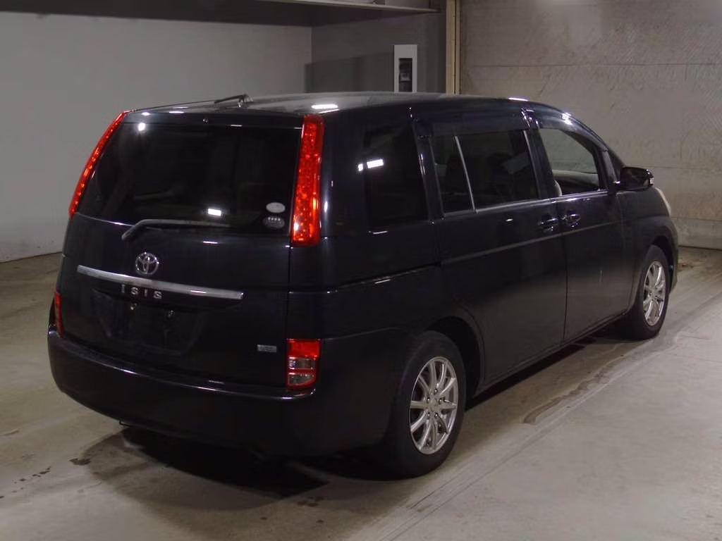 TOYOTA ISIS