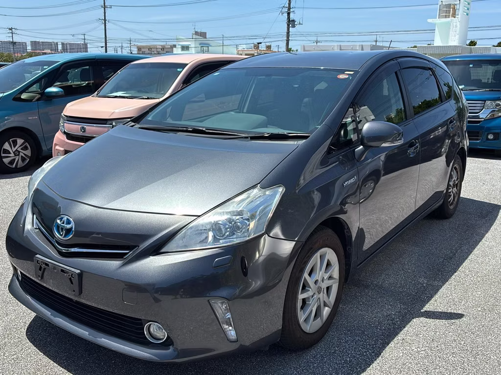 TOYOTA PRIUS ALPHA