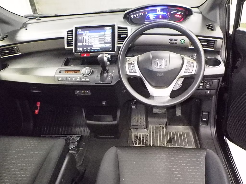 HONDA FREED SPIKE