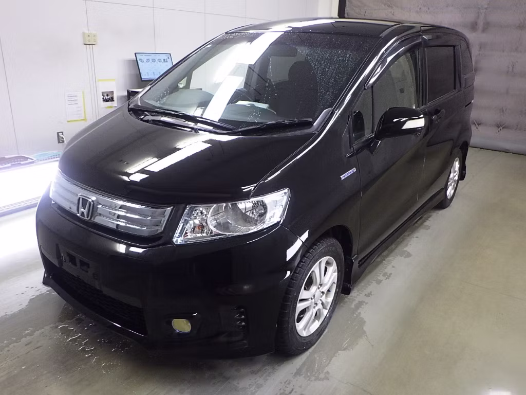 HONDA FREED SPIKE