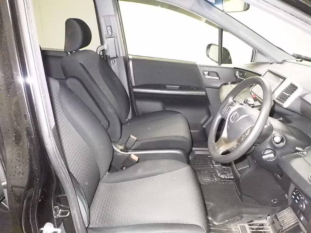 HONDA FREED SPIKE