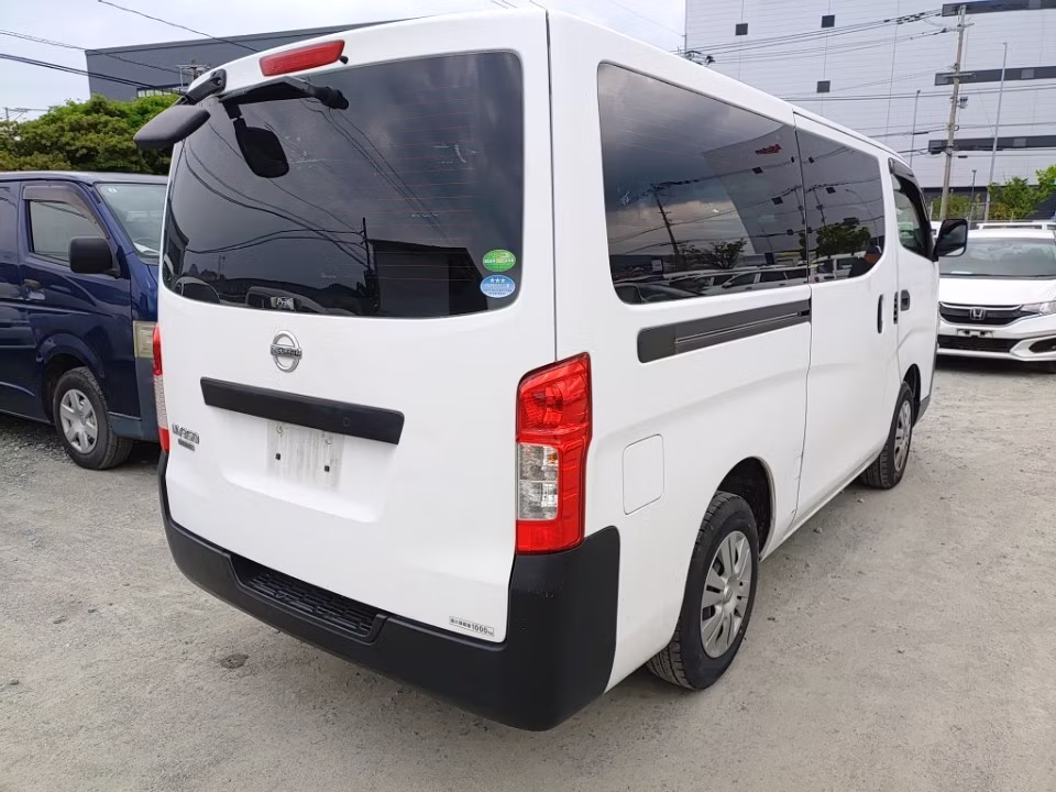 NISSAN NV350 CARAVAN