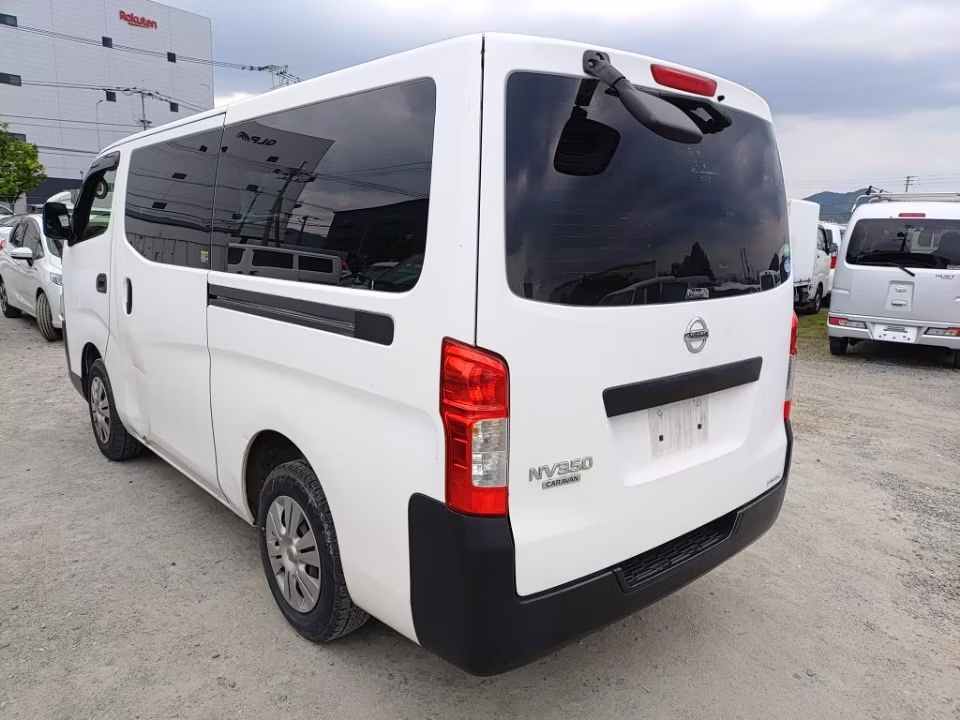 NISSAN NV350 CARAVAN