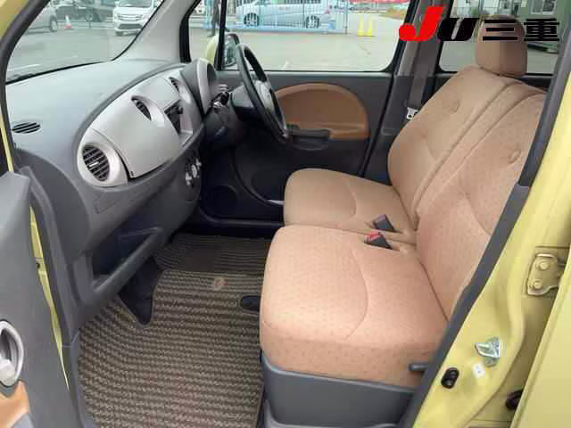 DAIHATSU MOVE LATTE