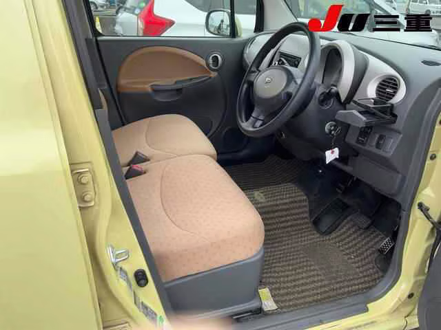 DAIHATSU MOVE LATTE