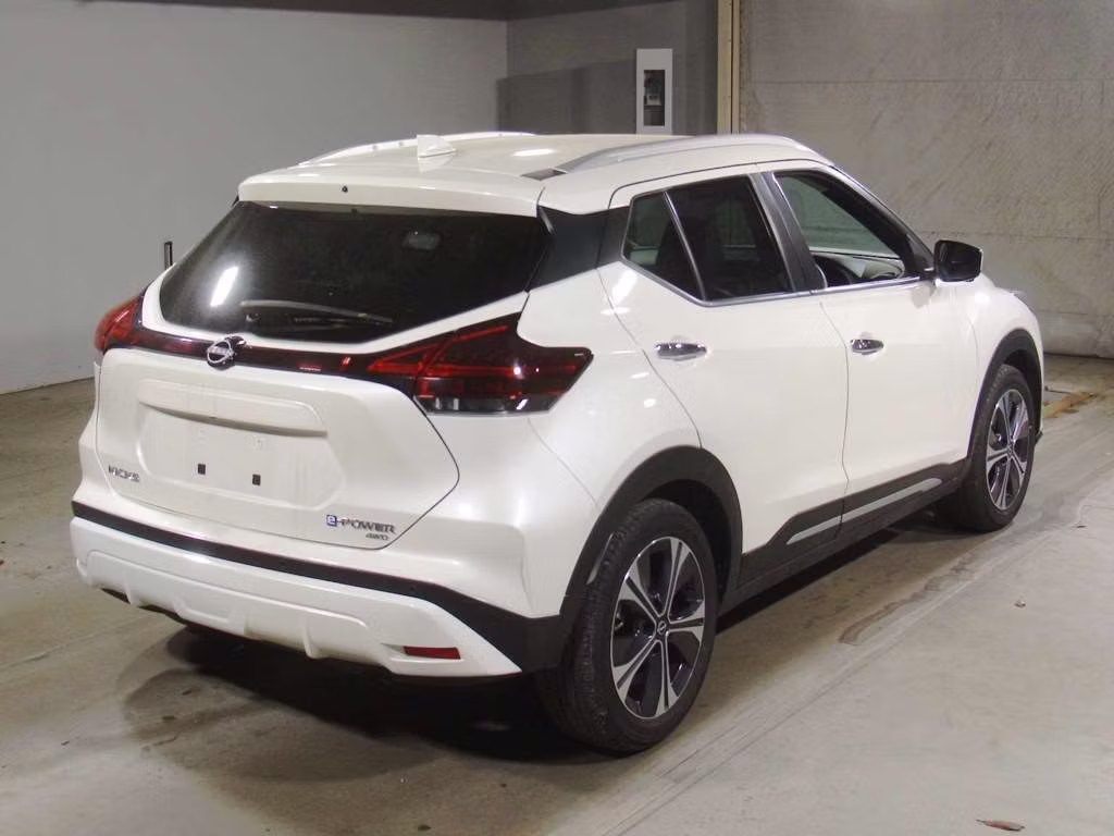 NISSAN KICKS