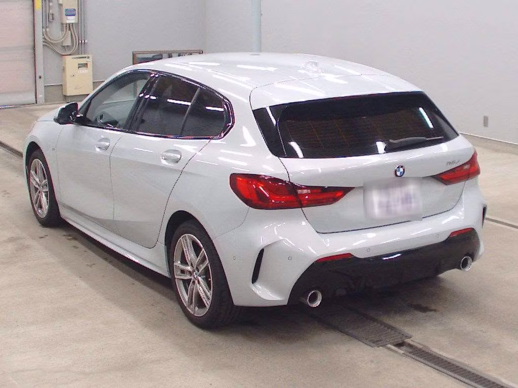 BMW 1-SERIES