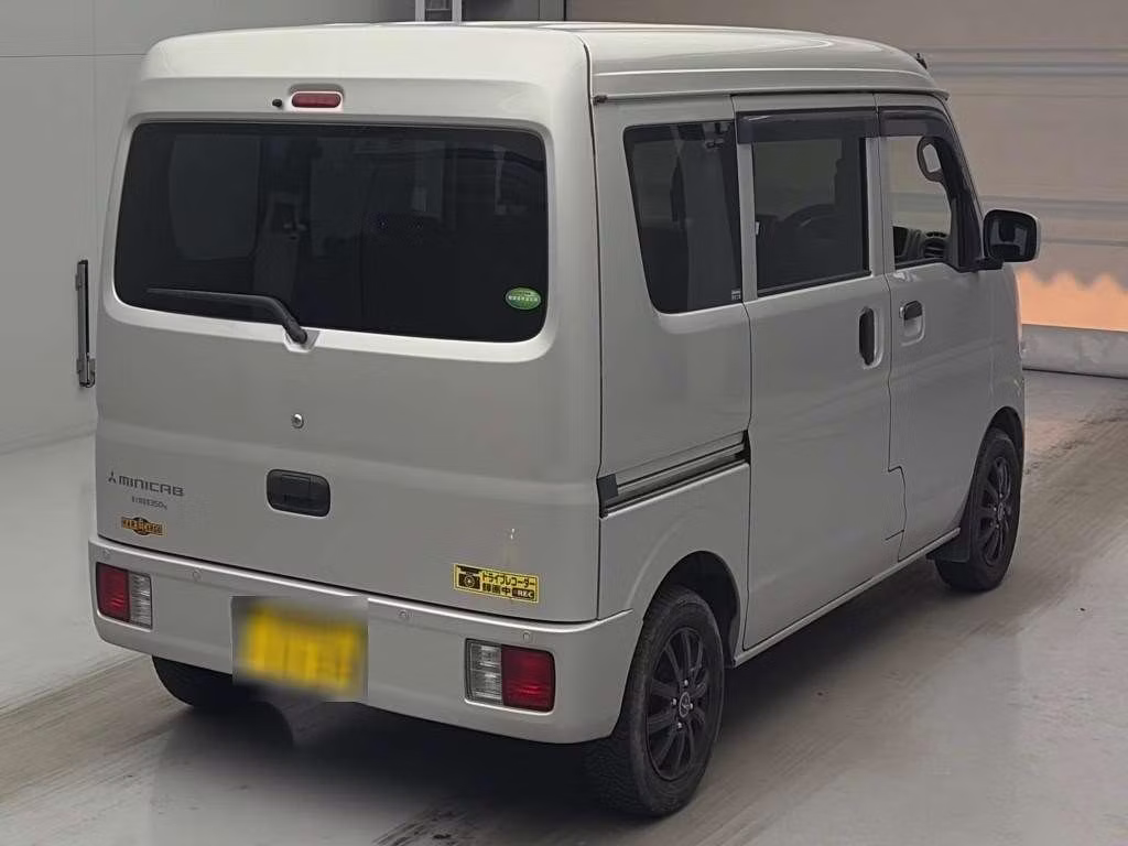 MITSUBISHI MINICAB