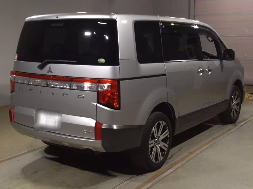 MITSUBISHI DELICA D:5