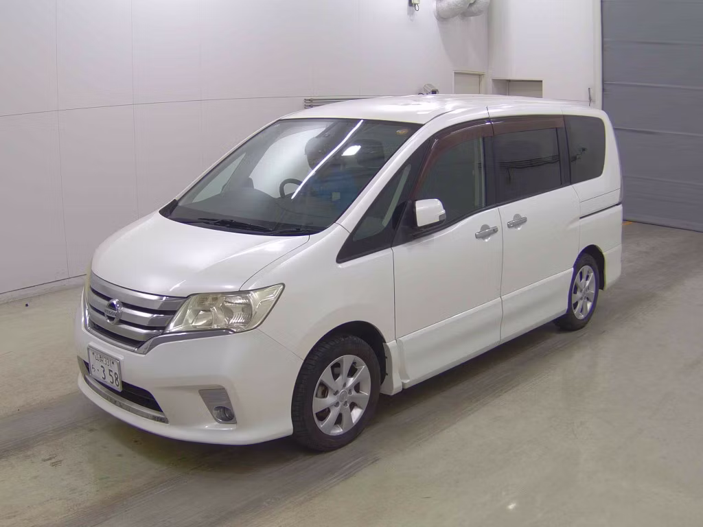 NISSAN SERENA