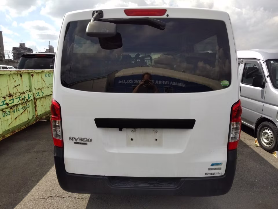 NISSAN NV350 CARAVAN