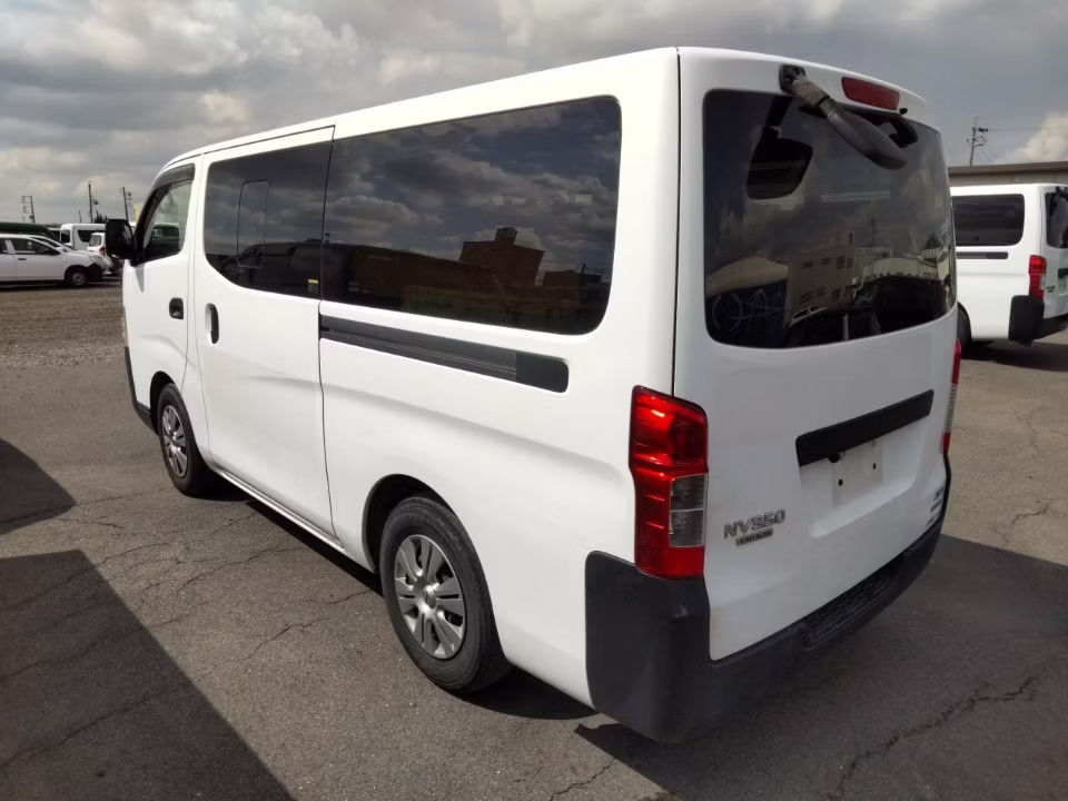 NISSAN NV350 CARAVAN