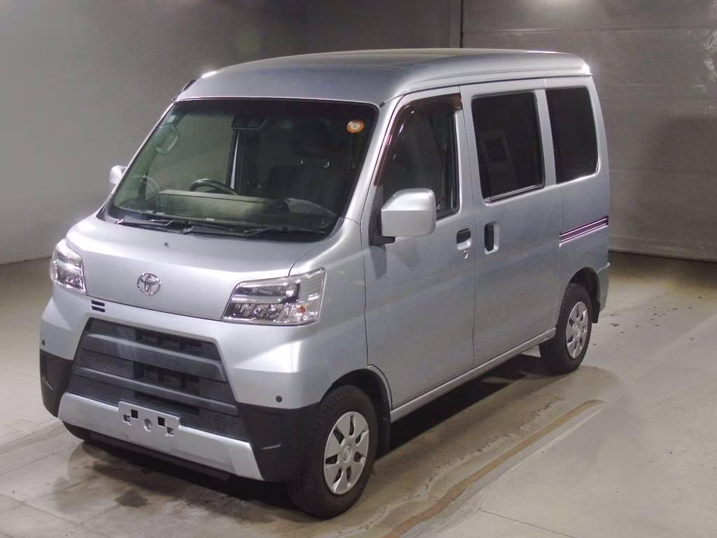 TOYOTA PIXIS VAN