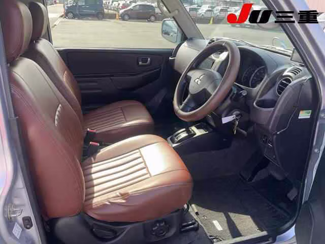 MITSUBISHI PAJERO MINI