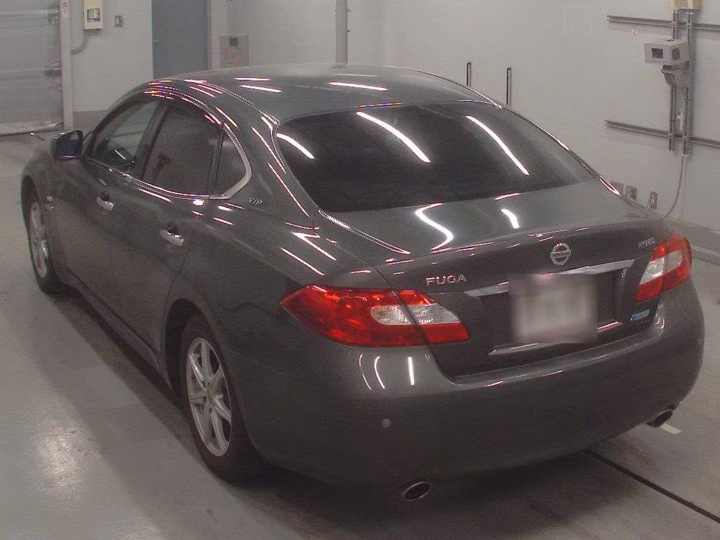 NISSAN FUGA