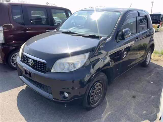 TOYOTA RUSH