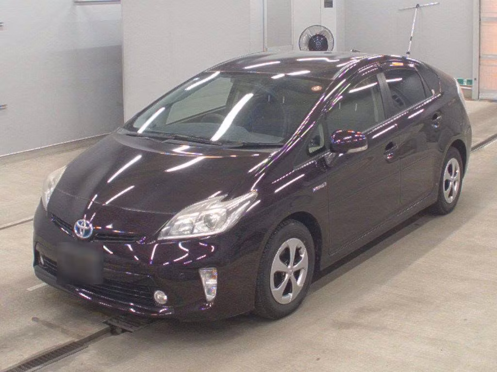 TOYOTA PRIUS