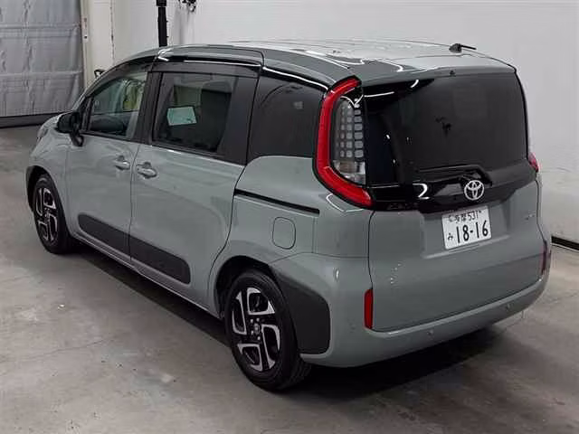 TOYOTA SIENTA