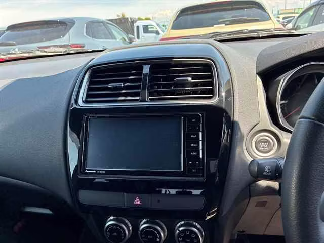 MITSUBISHI RVR