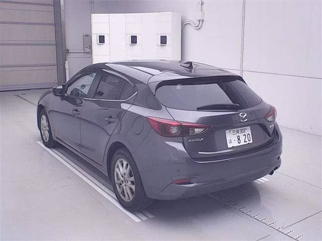 MAZDA AXELA
