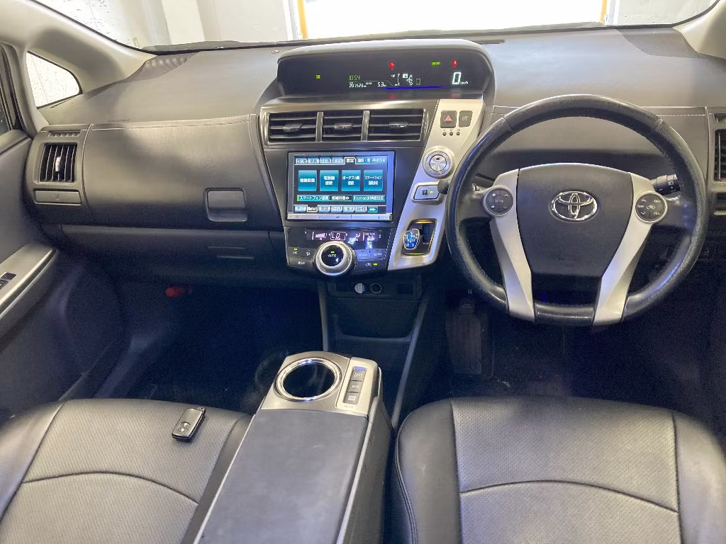TOYOTA PRIUS ALPHA