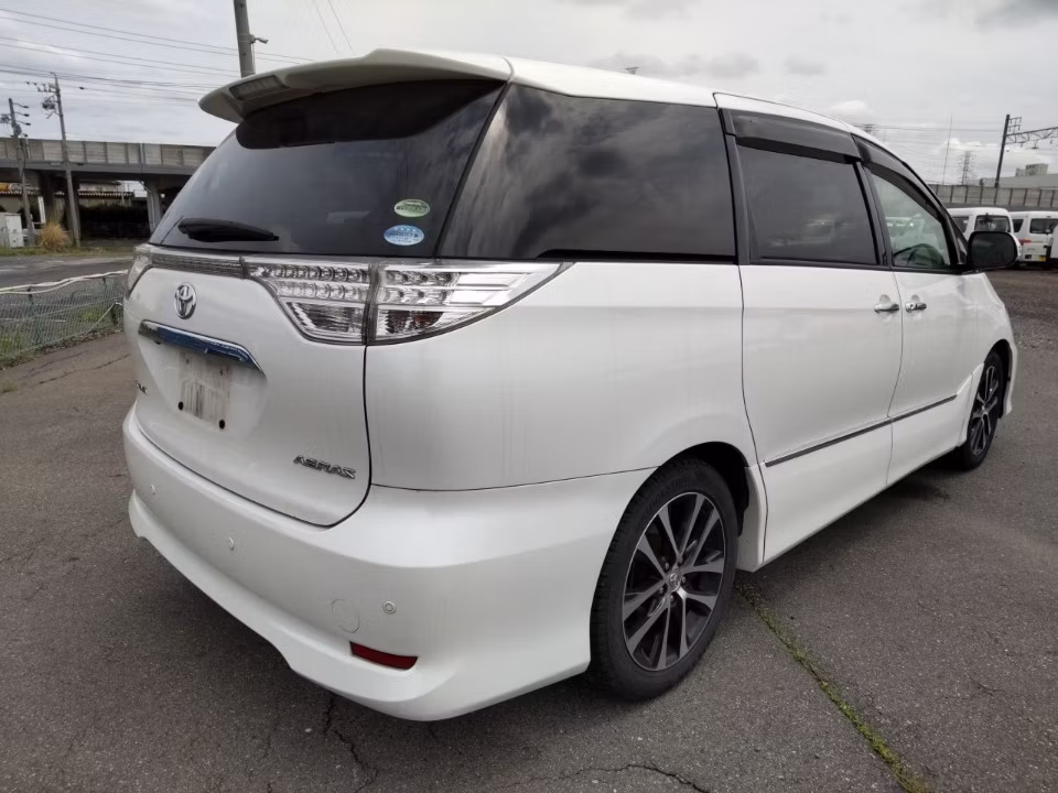 TOYOTA ESTIMA