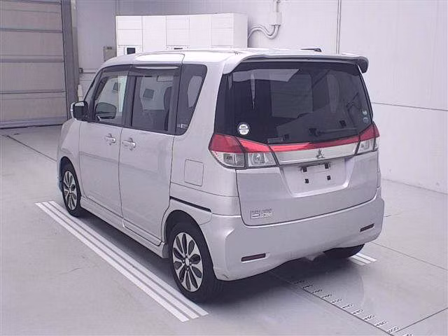 MITSUBISHI DELICA D:2