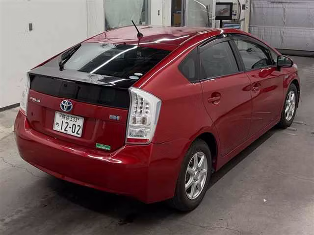 TOYOTA PRIUS