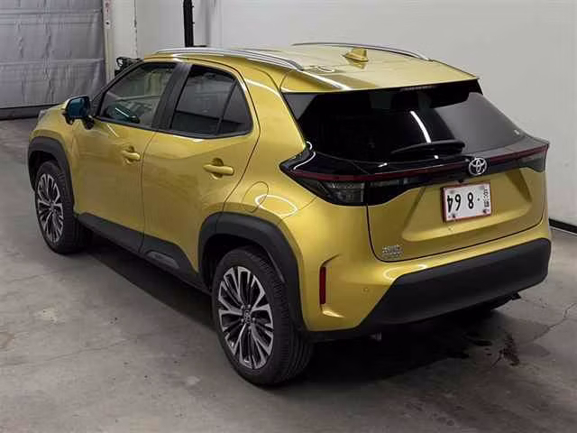 TOYOTA YARIS CROSS