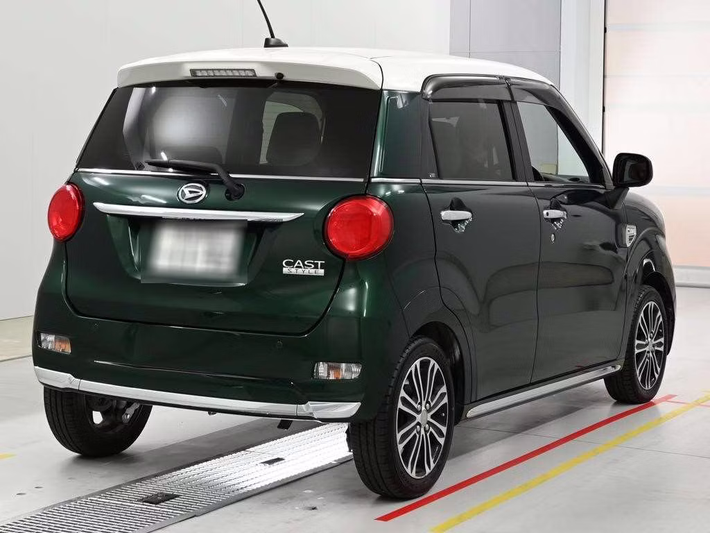 DAIHATSU CAST