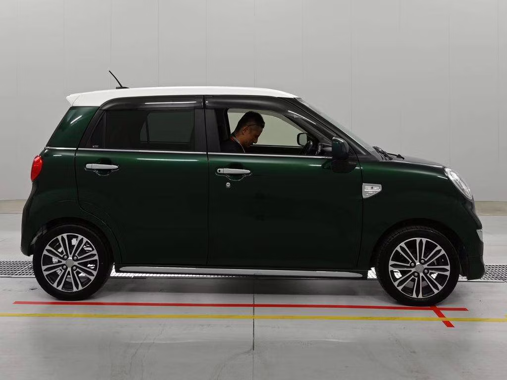 DAIHATSU CAST