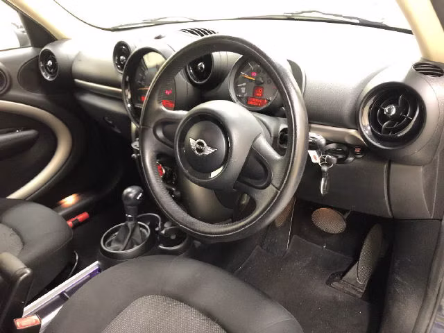 MINI CROSSOVER