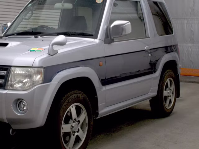 MITSUBISHI PAJERO MINI