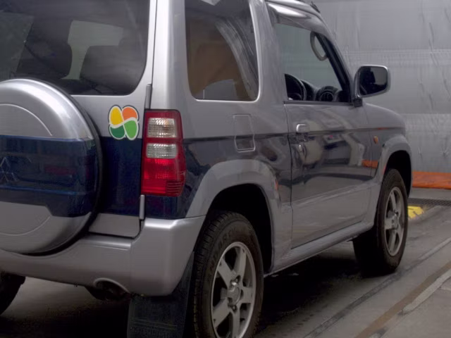 MITSUBISHI PAJERO MINI