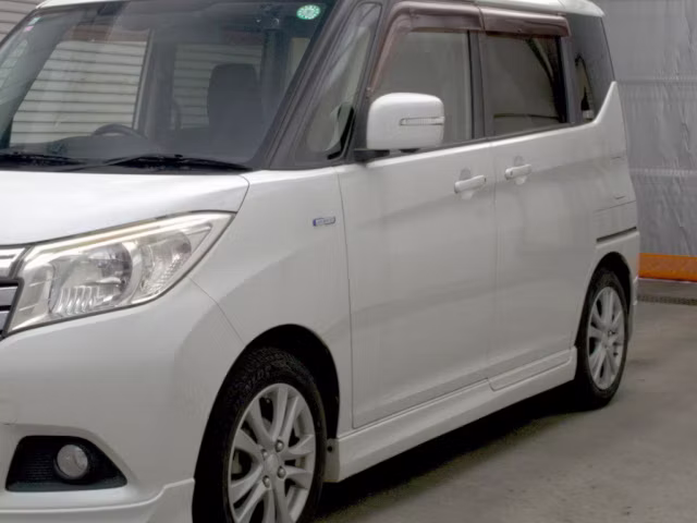 MITSUBISHI DELICA D:2
