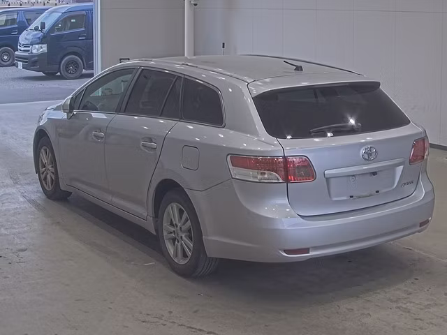 TOYOTA AVENSIS