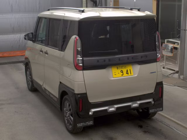 MITSUBISHI DELICA MINI
