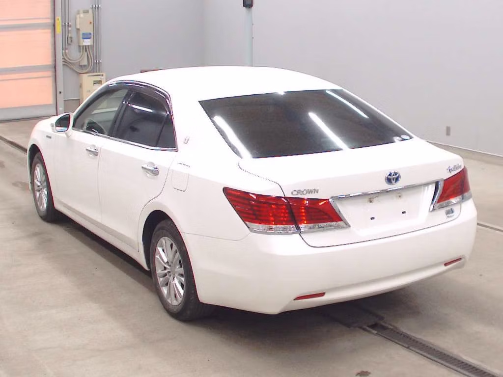 TOYOTA CROWN