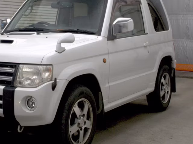 MITSUBISHI PAJERO MINI